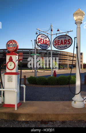 H. P. Sears Oil Co., Inc. Museum de Rome, New York, cliché pris à partir d'une rue publique Banque D'Images