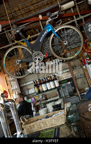 Dock de boue café/restaurant/bar dans le Habourside, Bristol, Royaume-Uni Banque D'Images