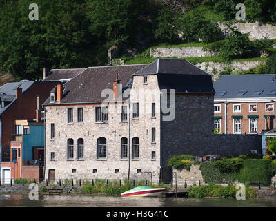 Bâtiment à la Meuse près de Dinant pic2 Banque D'Images