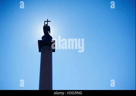 SAINT-PÉTERSBOURG, RUSSIE - août 02, 2015:monument historique en - colonne Alexandre. Silhouette Banque D'Images