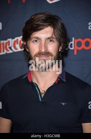 New York, NY, USA. 7 Oct, 2016. Eoin Macken à Resident Evil Final chapter' photo au MSG présents à New York Comic Con 2016 - Sun, New York, NY, 7 octobre 2016. Credit : Derek Storm/Everett Collection/Alamy Live News Banque D'Images