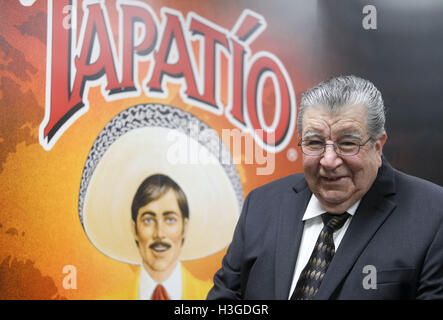 Los Angeles, Californie, USA. 26 Sep, 2016. Jose-Luis Saavedra, fondateur et PDG de Tapatio les aliments. © Ringo Chiu/ZUMA/Alamy Fil Live News Banque D'Images