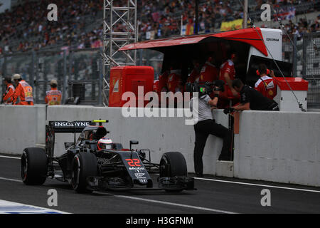 Circuit de Suzuka Suzuka, ville, préfecture de Mie, au Japon. 05Th Oct, 2018. Grand Prix de Formule 1 du Japon. La séance de qualification. Honda McLaren MP4-31 &# x2013 ; Jenson Button. Credit : Action Plus Sport/Alamy Live News Banque D'Images