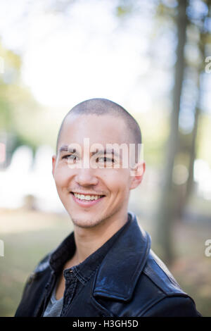 Cologne, Allemagne. 05Th Oct, 2016. Acteur Tim Oliver Shultz vu à Cologne, Allemagne, 05 octobre 2016. Chaîne de télévision commerciale allemande Vox a présenté la deuxième saison de sa série primée 'Club der Roten Baender" (lit. Club des bandes rouges', avec de nouveaux épisodes prévue pour diffuser le 07 novembre 2016. Photo : Rolf Vennenbernd/dpa/Alamy Live News Banque D'Images