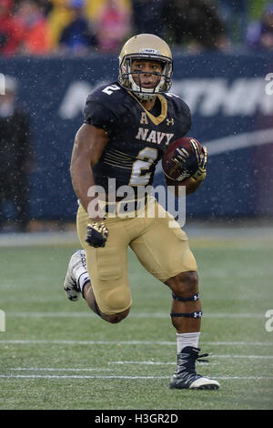 Annapolis, Maryland, USA. 8 octobre 2016. TONEO Marine crique (2) en action au cours de la première moitié de la partie tenue à l'Navy-Marine Corps Memorial Stadium, Annapolis, Maryland. © Amy Sanderson/ZUMA/Alamy Fil Live News Banque D'Images