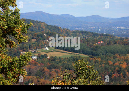 Paysage d'automne dans les Blue Ridge Mountains, Virginie, États-Unis Banque D'Images