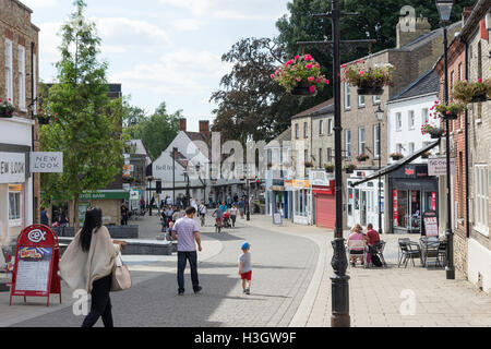 Zone piétonne, rue King, Thetford, Norfolk, Angleterre, Royaume-Uni Banque D'Images