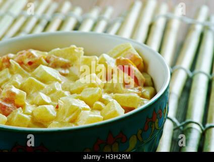 Kurma de pommes de terre - pommes de terre au curry indien rapide Banque D'Images