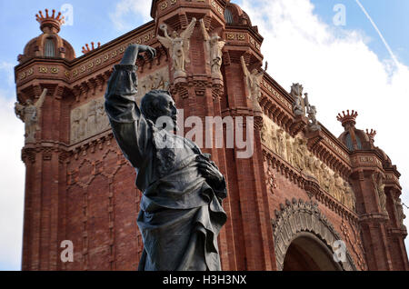 L'Arc de Triomf ou Arco de Triunfo (espagnol), dans la ville de Barcelone en Catalogne, Espagne. Banque D'Images