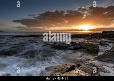 Lever du soleil sur la côte prise à plage de Cronulla sud près de Sydney Banque D'Images