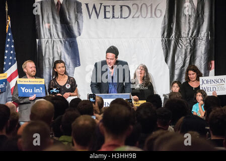 L'ancien bassiste de Nirvana, Krist, Daniel Johnston enregistre ses premières chansons chez lui parle au Johnson/soudure rally présidentiel le 17 septembre 2016 à Seattle, WA Banque D'Images