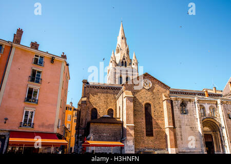 Dans l'église de la ville de Grenoble Banque D'Images