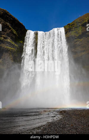 Cascade de skogafoss en Islande Banque D'Images