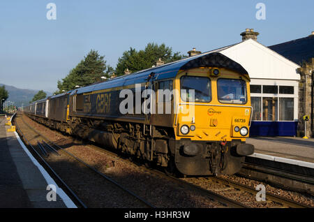 Caledonian sleeper proche gare kingussie Banque D'Images