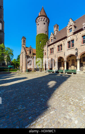 Gruuthusemuseum - ancien palais des seigneurs de Gruuthuse (15e siècle), Bruges, Belgique Banque D'Images