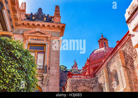 Théâtre Juarez, Temple de San Diego, San Diego, l'Église El Pipila Guanajuato Mexique Statue. El Pipila est un héros mexicain Banque D'Images