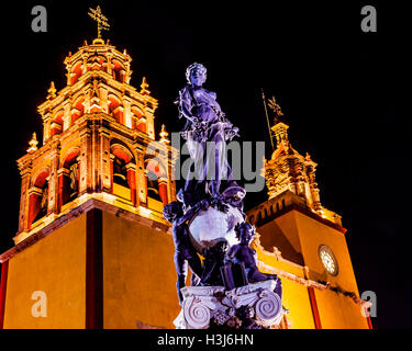 Notre Dame de Guanajuato Paz 665 paix nuit Guanajuato, Mexique Banque D'Images