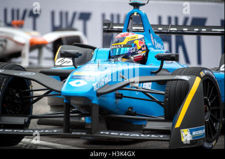 Hong Kong, Hong Kong S.A.R, la Chine. 9 octobre, 2016. Hong Kong's de la formule E course de voiture électrique prendre des mesures extrêmes pour éviter de payer les membres du public de voir. © Jayne Russell/ZUMA/Alamy Fil Live News Banque D'Images