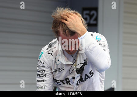 Circuit de Suzuka Suzuka, ville, préfecture de Mie, au Japon. 05Th Oct, 2018. Formula 1 Grand Prix du Japon le jour de la course. Mercedes AMG Petronas - Nico Rosberg remporte à Suzuka © Plus Sport Action/Alamy Live News Banque D'Images