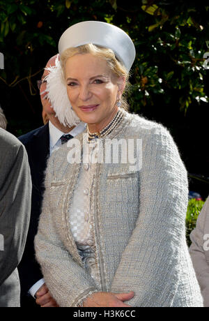 Tirana, Albanie. 09Th Oct, 2016. La princesse Michael de Kent Mariage Royal de S.A.R. le Prince Leka II de l'Abanians et Mlle Elia Zaharia, le 8 octobre 2016, Tirana, Albany 08-10- 2016 Photo : Albert Nieboer//Point de vue - pas de fil - SERVICE/dpa/Alamy Live News Banque D'Images