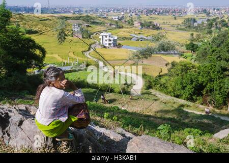 Lubhu, Lagankhel, au Népal. 21 Oct, 2015. Légende : Lubhu, Lagankhel, Katmandou, Népal, Octobre 2015 : Lubhu Lagankhel de district après le séisme dévastateur du 25 avril. © Debsuddha Banerjee/ZUMA/Alamy Fil Live News Banque D'Images