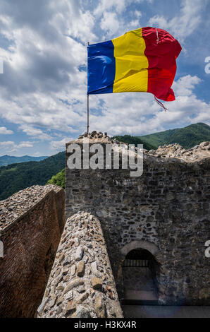 Aussi appelé Château Poenari Poenari Citadelle sur plateau du mont Cetatea, Roumanie, un des principaux forteresse de Vlad III Empaleur Banque D'Images