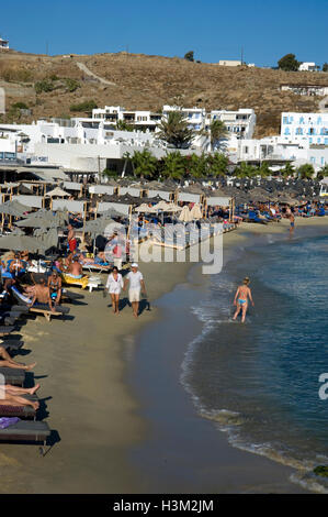 Plage de sable sur l'île de Mykonos en Grèce Banque D'Images