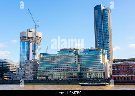 Sea Containers House, un édifice sur la rive sud de la tamise accueil d'une boutique hotel restaurant et bureaux Banque D'Images