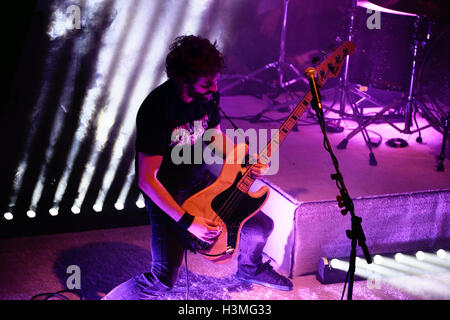 Barcelone - Dec 13 : Berri Txarrak (groupe de heavy metal alternatif) performance live à Apolo. Banque D'Images