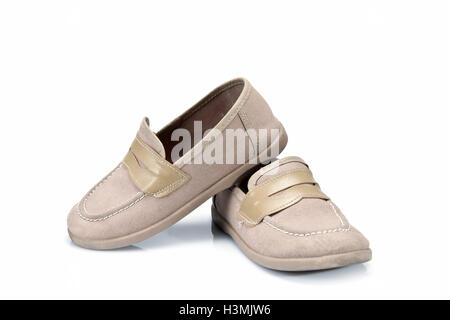 Chaussures Beige pour les enfants isolé sur fond blanc Banque D'Images