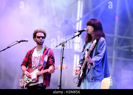 VALENCIA, Espagne - 5 AVR : Yuck (band) effectue à MBC Fest le 5 avril 2015 à Valence, en Espagne. Banque D'Images