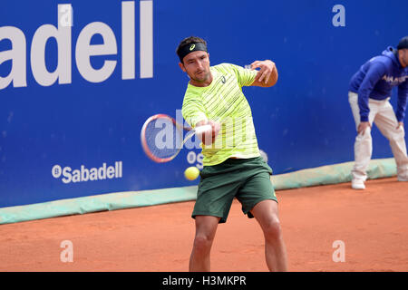 Barcelone - 20 avr : Marinko Bey (joueur de tennis) joue à l'ATP Barcelone ouvert. Banque D'Images