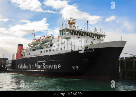 CalMac ferry, seigneur des îles à Mallaig Banque D'Images