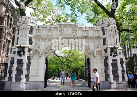 La porte de la ville d'Hudson College de New York campus à Hamilton Heights, New York. Banque D'Images