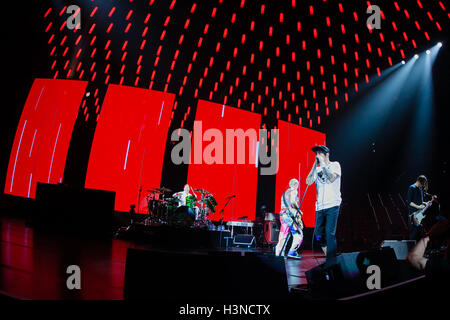 Turin, Italie. 10 octobre 2016. Piments rouges chauds exécutés vivants à Turin crédit: Daniele Baldi Banque D'Images