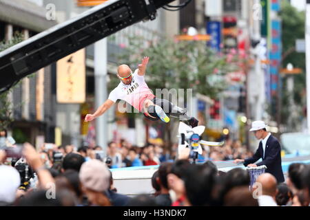 Atsushi Yamamoto, 10 octobre 2016 : La démonstration par les Japonais les athlètes de haut niveau ont été organisées pour promouvoir Tokyo 2020 Jeux Olympiques et Paralympiques de 2010 à Shibuya à Tokyo, Japon. © AFLO SPORT/Alamy Live News Banque D'Images