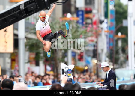 Atsushi Yamamoto, 10 octobre 2016 : La démonstration par les Japonais les athlètes de haut niveau ont été organisées pour promouvoir Tokyo 2020 Jeux Olympiques et Paralympiques de 2010 à Shibuya à Tokyo, Japon. © AFLO SPORT/Alamy Live News Banque D'Images