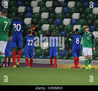 Stade national de football à Windsor Park, Belfast, Irlande du Nord, 11 octobre 2016. Moussa Dembele (18 - centre) fête son but. La France a gagné le match 0-3. David Hunter/Alamy Live News. Banque D'Images