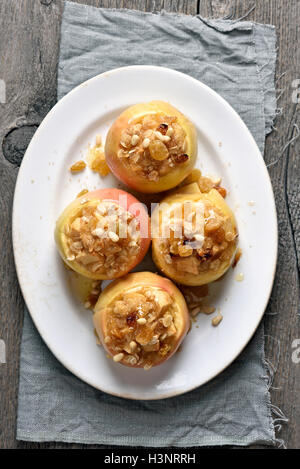 Dessert de pommes cuites, de vue de dessus Banque D'Images
