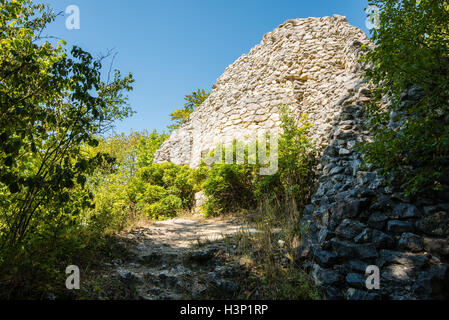 Ruines du château en Jura Souabe Banque D'Images