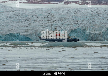 Pionnier polaire à Bengtsenbutka, Svalbard, Norvège Banque D'Images