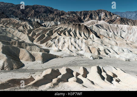 Zabriskie Point situé à l'est de la vallée de la mort dans Death Valley National Park, California, USA. Banque D'Images