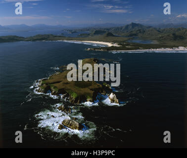 Mutton Bird Island avec Stephens Bay et Chatfield Point au-delà, Banque D'Images