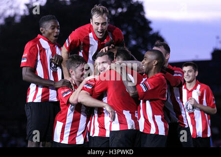 - AFC Hornchurch vs Harrow Borough - Défi FA Trophy 1er tour de qualification au stade de football, Avenue Du Pont - 01/11/14 Banque D'Images