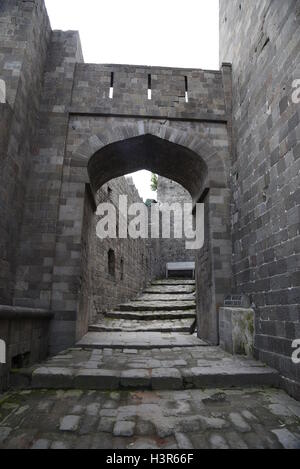L'architecture historique Fort de Kangra est situé à 20 kilomètres de la ville de Dharamsala, à la périphérie de l'Inde, de Kangra. Banque D'Images