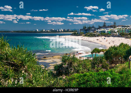 CALOUNDRA, AUS - Aug 13 2016 : Eau chaude journée ensoleillée à Calundra Kings Beach, Queensland, Australie Banque D'Images