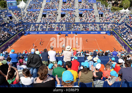 Barcelone - APR 26 : les spectateurs à l'ATP Open de Barcelone Banc Sabadell Conde de Godo tournoi. Banque D'Images