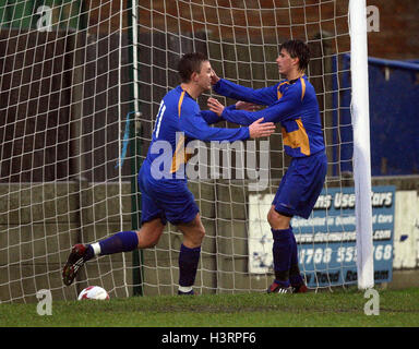 Paul Kavanagh marque le deuxième but de Romford et célèbre - Romford vs Ville Sawbridgeworth - Essex Ligue Senior à Bexleyheath, Mill field FC - 01/11/08 Banque D'Images