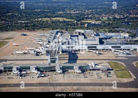 L'aéroport de Londres Gatwick Crawley Surrey vue aérienne Banque D'Images