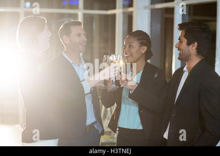 Grillage de verres de champagne Banque D'Images